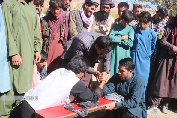 غور؛ رقابت های دست کشتی میان ۲۵ تن در ولسوالی تولک برگزار شد