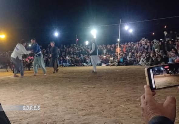 سرپل؛ رقابت های کورش با اشتراک ۱۰۰ تن در ولسوالی سوزمه برگزار شد