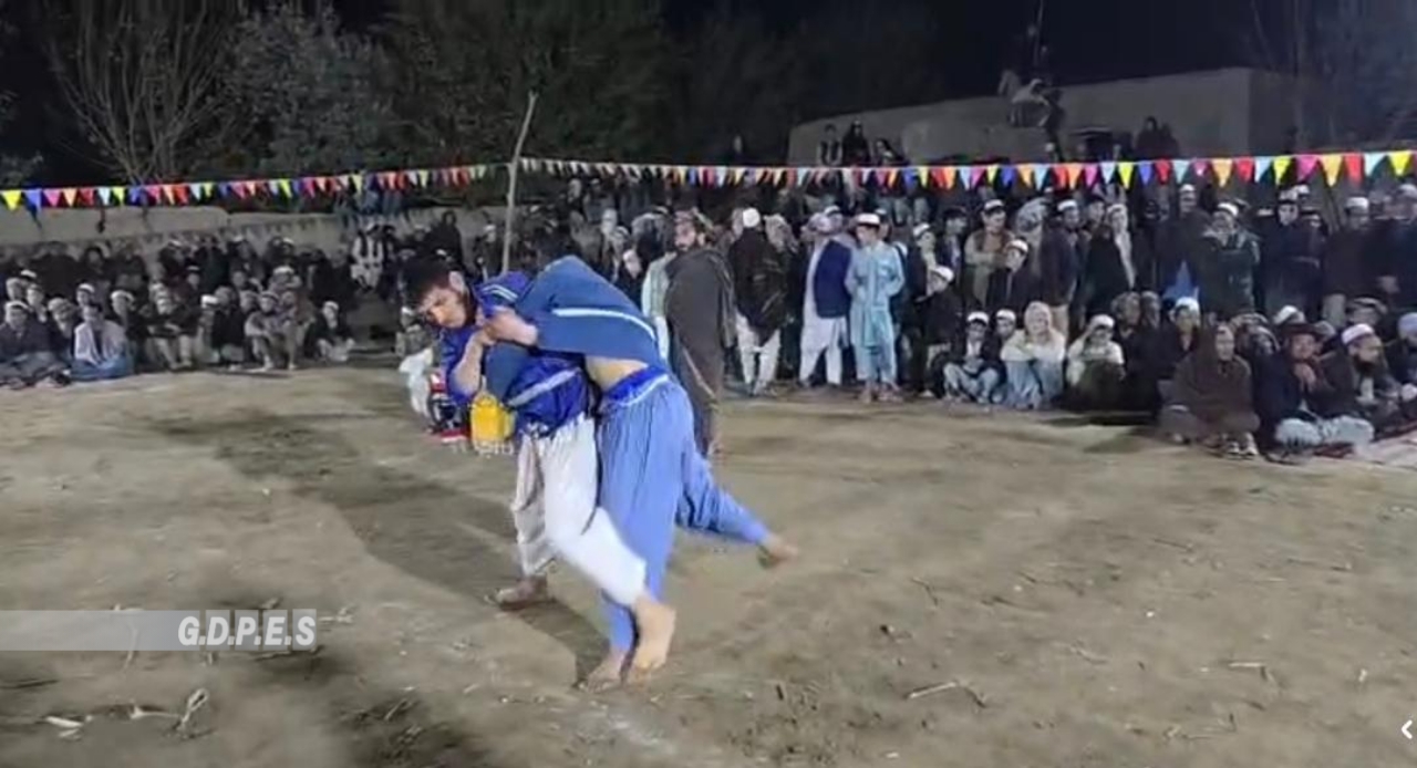 بلخ؛ مسابقات محلی کورش میان ۶۰ ورزشکار در ولسوالی شورتپه برگزار شد