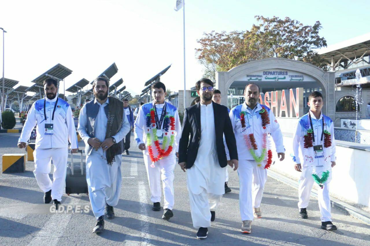 کابل؛ تیم سه نفری فدراسیون ملی جودو پس از کسب یک مدال نقره به کشور برگشت