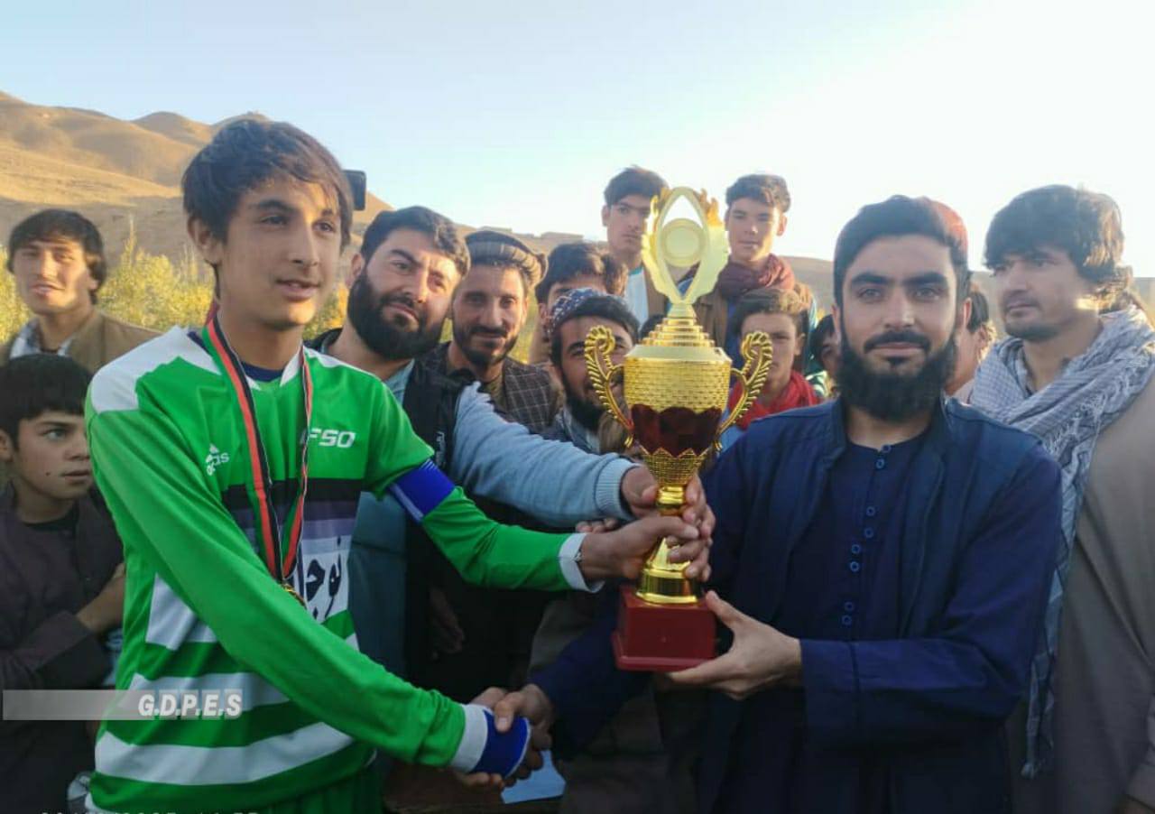 غور ؛ کلب اتحاد قهرمان لیگ فوتبال ۱۴ سال ستاره گان آینده ولسوالی تولک شد