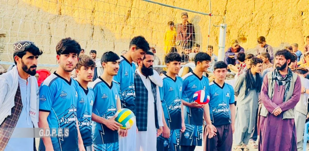 ننگرهار؛ رقابت‌های والیبال میان ۲۴ تیم در ولسوالی شیرزاد آغاز شد