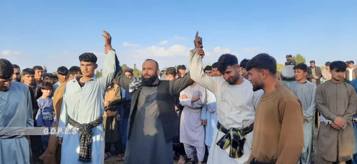 کندز؛ امام صاحب ولسوالۍ کې د ٦٠ ورزشکارانو ترمنځ د سیمه ییزې غېږ نیونې سیالۍ ترسره شوې