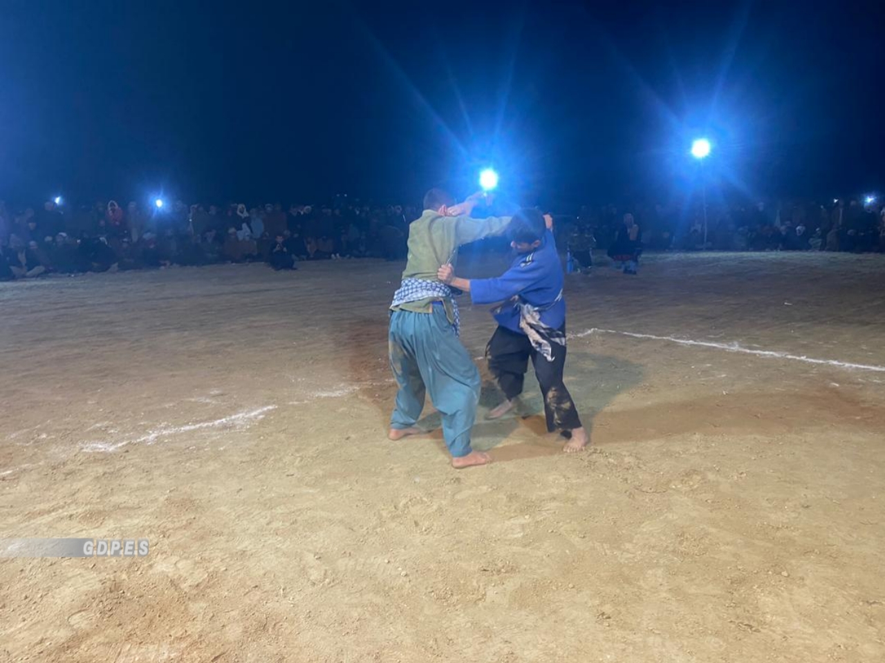 بلخ؛ مسابقات پهلوانی کورش با اشتراک ۵۰ ورزشکار در قريه نخچرآباد ولسوالی دولت آباد برگزار گردید