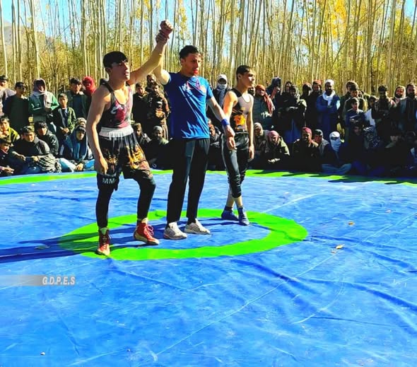 میدان وردګ؛ جلریز ولسوالۍ کې د ۶۰ ورزشکارانو ترمنځ د پهلواني سیالۍ ترسره شوې