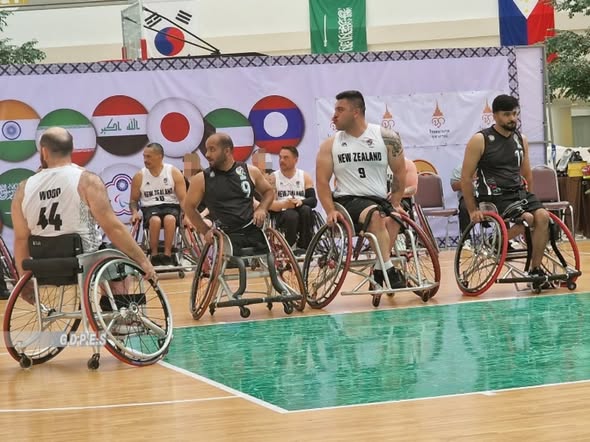 د ویلچر بسکتیال ملي لوبډلې د اسیایي سیالیو په خپله لومړۍ لوبه کې نیوزلنډ ته ماته ورکړه