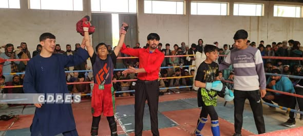 بلخ؛ چهاربولک ولسوالۍکې د ۴۰ ورزشکارانو ترمنځ د فول رزم سيالۍ ترسره شوې