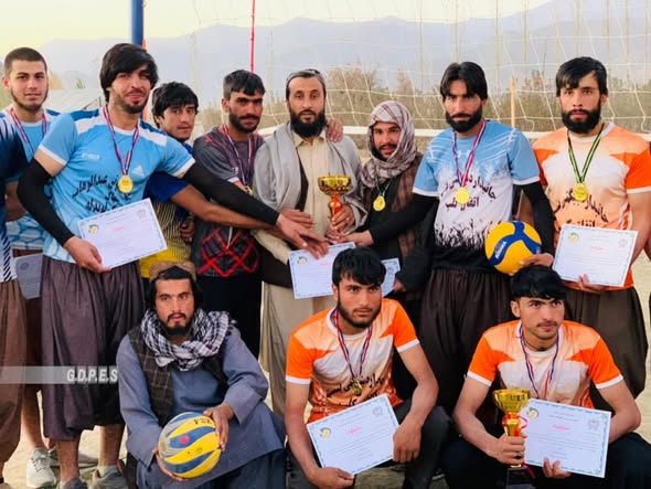 میدان وردګ؛ مرکز میدان ښار کې د ۱۴ لوبډلو ترمنځ د واليبال سيالۍ ترسره شوې