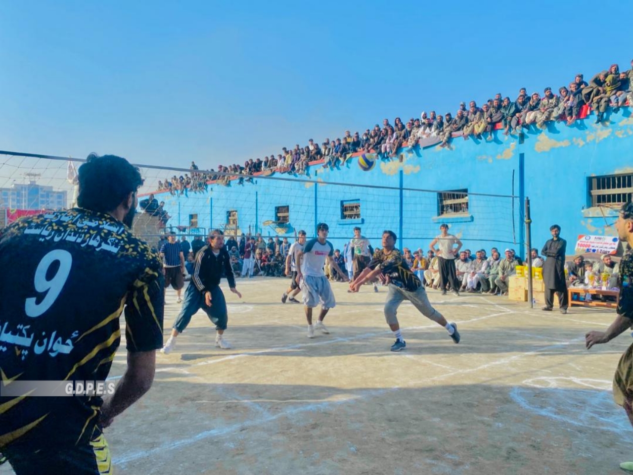 ننګرهار؛ په مرکزي زندان کې د ۳۵ لوبډلو ترمنځ د واليبال سيالۍ پای ته ورسېدې