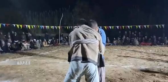 بلخ؛ مسابقات محلی کورش با اشتراک ۶۰ ورزشکار در ولسوالی چهاربولک برگزار شد