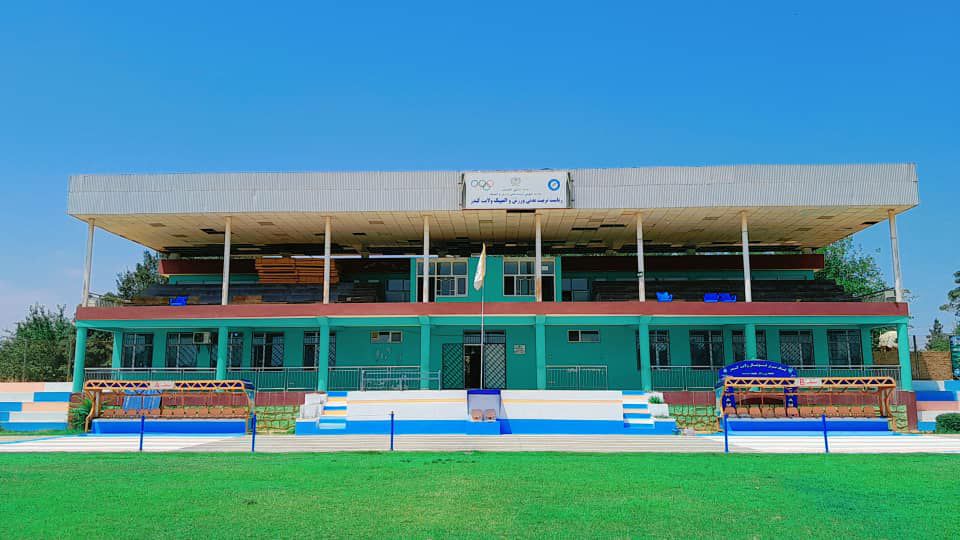 کندز؛ ارچي ولسوالۍ کې د ١٥ لوبډلو ترمنځ د والیبال سیالۍ پای ته ورسېدې