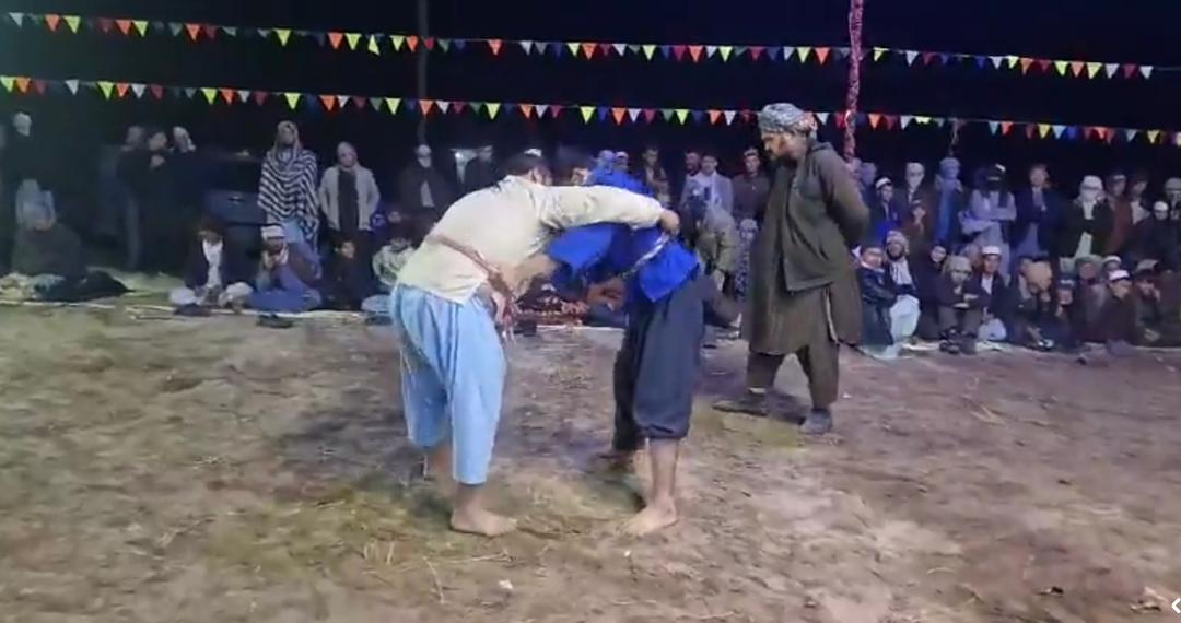 بلخ؛ شورتپه ولسوالۍ کې د ۱۰۰ پهلوانانو ترمنځ د کورش سيالۍ وشوې