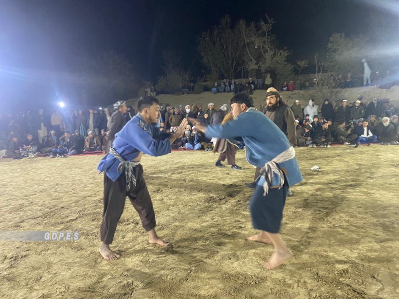 بلخ؛ مسابقات محلی کورش با اشتراک ۶۰ ورزشکار در ولسوالی کلدار برگزار شد