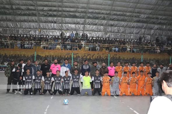 جوزجان؛ رقابت های فوتسال با اشتراک هشت تیم در ولسوالی آقچه پایان یافت