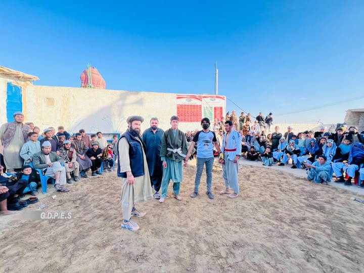 بلخ؛ مسابقات پهلوانی کورش با اشتراک ۶۰ ورزشکار در شهر مزار شریف برگزار گردید