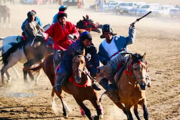 سرپل؛ مسابقات بزکشی با اشتراک پنجاه چاپ‌انداز در مرکز برگزار گردید 