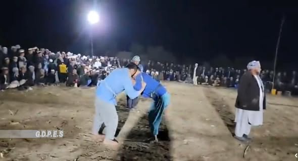 بلخ؛ نهرشاهي ولسوالۍ کې د ۷۰ پهلوانانو ترمنځ د کورش سيالۍ وشوې