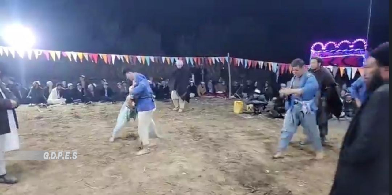 بلخ؛ شورتپه ولسوالۍ کې د ۹۰ پهلوانانو ترمنځ د کورش سيالۍ وشوې