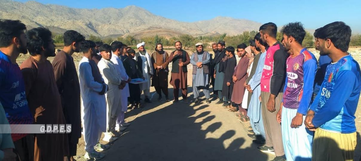 ننگرهار؛ سرخرود ولسوالۍ کې د اتو لوبډلو ترمنځ د ټېپ بال کرېکټ سيالۍ پيل شوې