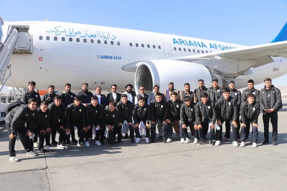 دا ځل په هرات کې د فوټسال د ۱۷ کلنو فوټسال ملي لوبډلې بریا نمانځل کیږي. ولسونه، اتحاد او ورزش!