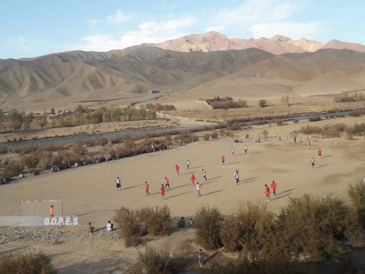 هرات؛ مسابقات فوتبال با اشتراک ۱۲ تیم در ولسوالی اوبه برگزار گردید