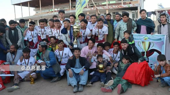 دایکندي؛ مرکز نیلي ښار کې د لسو لوبډلو ترمنځ د فوټبال غوره لیګ سیالۍ پای ته ورسېدې