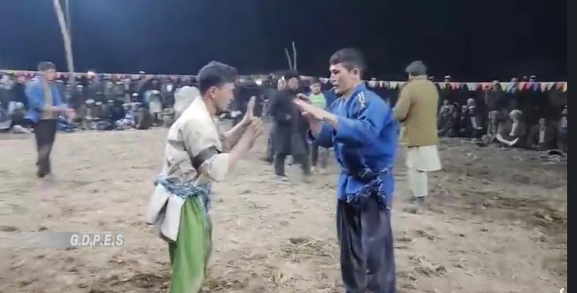 بلخ؛ رقابت‌های کورش محلی میان ۹۰ ورزشکار در ولسوالی شورتپه برگزار شد