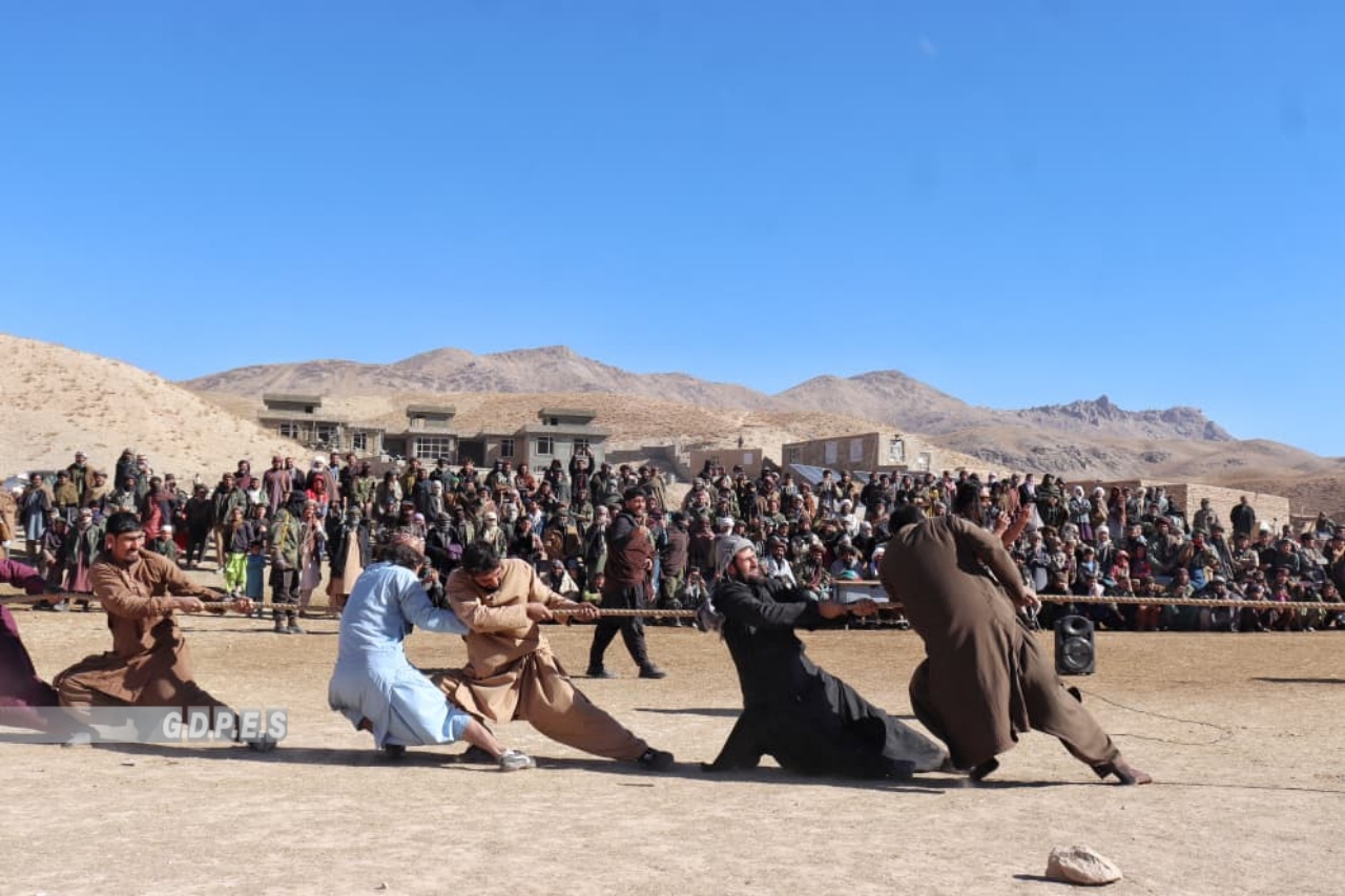 غور؛ مسابقات ریسمان کشی با اشتراک ده تیم در ولسوالی الله یار برگزار گردید