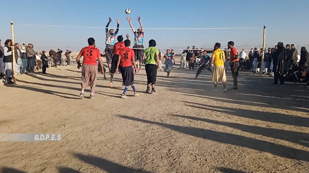 غزنی؛ مسابقات والیبال با اشتراک ۱۴ تیم در ولسوالی اندر آغاز گردید