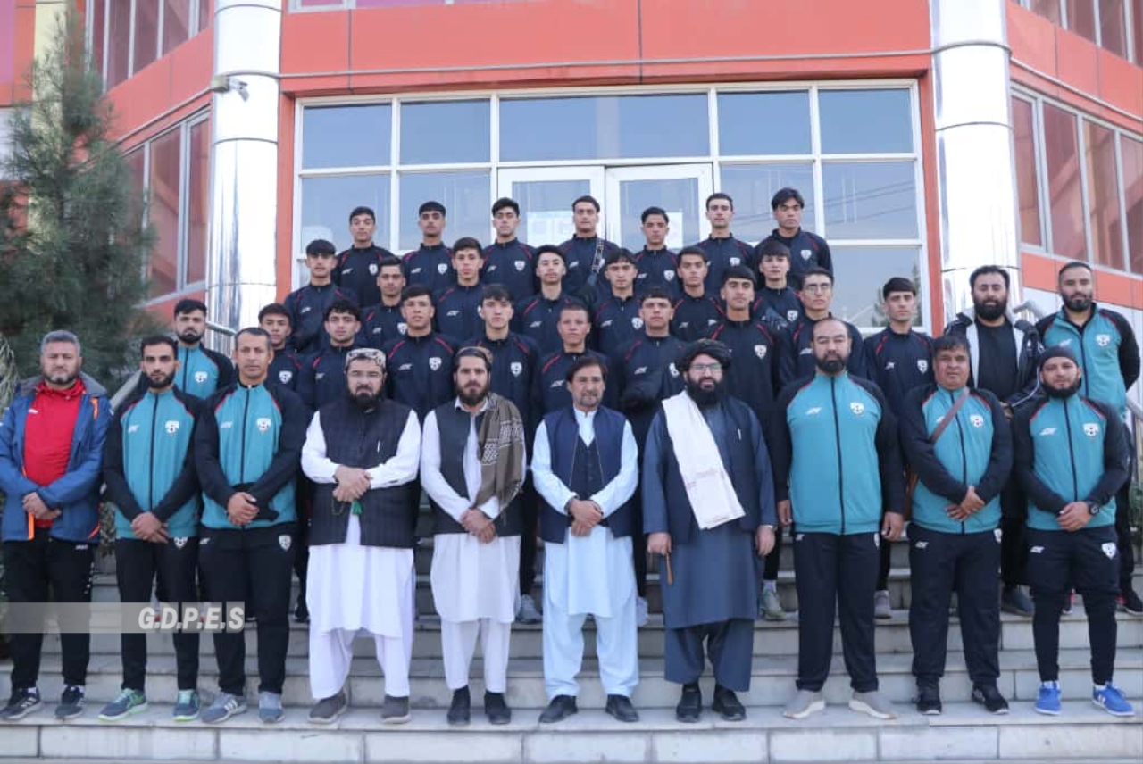 کابل؛ له ۱۷ کلنو کم عمره ۲۳ کسيزه فوټبال ملي لوبډله ميانمار ته روانه شوه