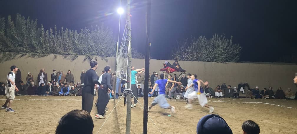 کندز؛ رقابت‌های والیبال میان هشت تیم در ولسوالی قلعه‌زال به پایان رسید