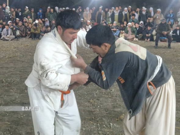 کندز؛ امام صاحب ولسوالۍ کې د ٥٤ ورزشکارانو ترمنځ د کورش سیالۍ ترسره شوې