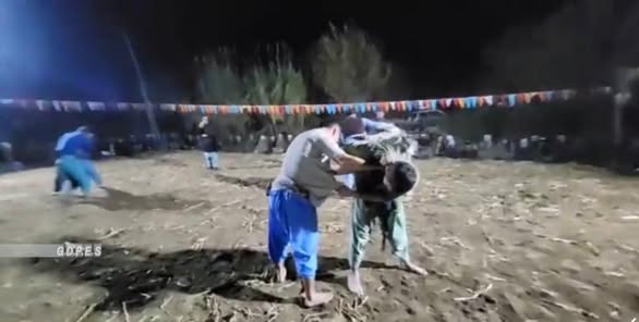 بلخ؛ مسابقات پهلوانی کورش با اشتراک هشتاد ورزشکار در ولسوالی کلدار برگزار گردید