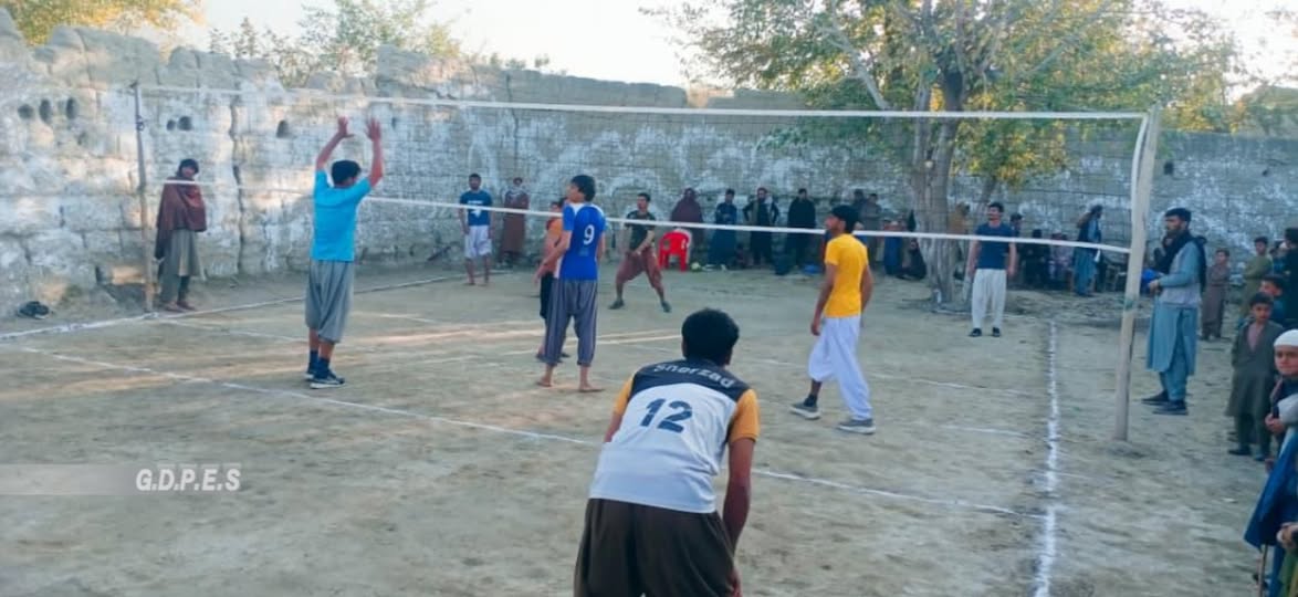 ننگرهار؛مسابقات والیبال میان ۱۲ تیم در ولسوالی کوت آغاز شد