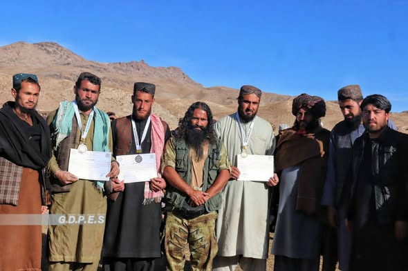 غور؛ مسابقات پرتاب سنگ با اشتراک ۲۲ ورزشکار در ولسوالی الله یار برگزار گردید