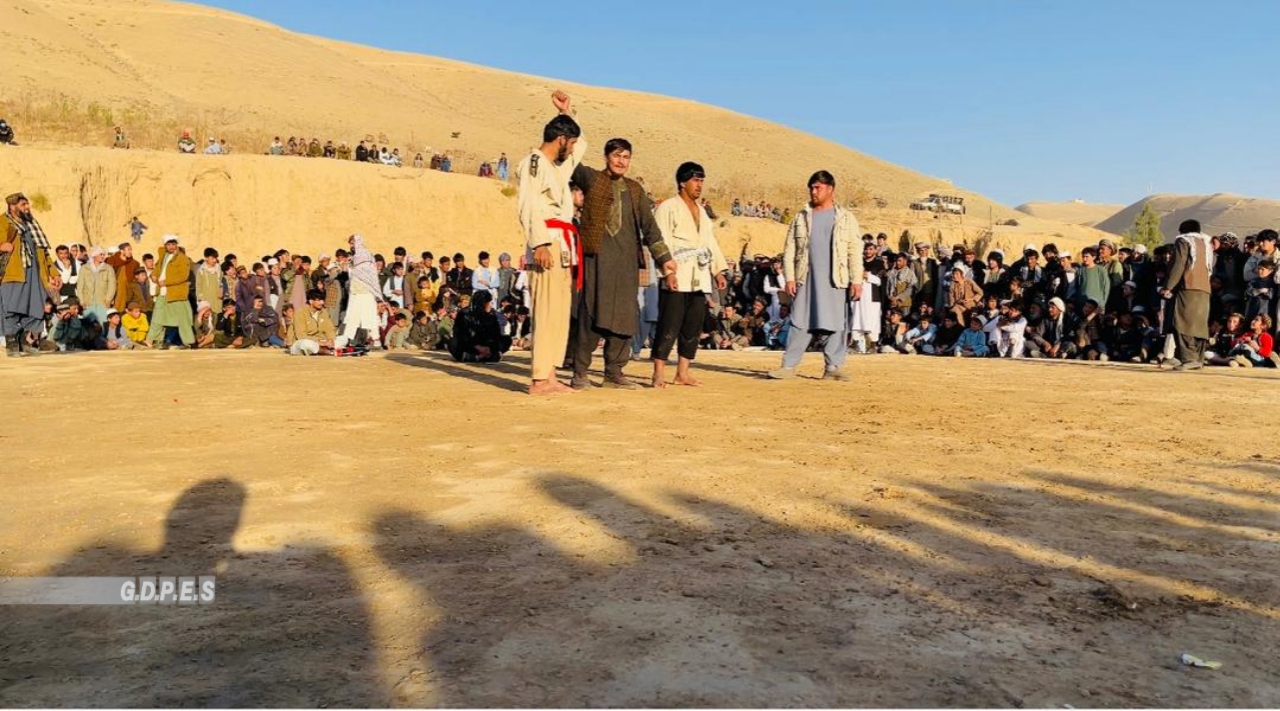 تخار؛ مسابقات پهلوانی کورش با اشتراک ۵۰ ورزشکار در ولسوالی بنگی برگزار گردید