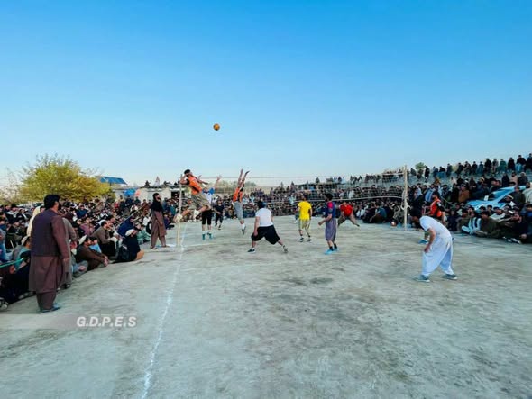 ننکرهار؛ په شېرزادو ولسوالۍ کې د ۲۴ لوبډلو ترمنځ د واليبال سيالۍ پای ته ورسېدې