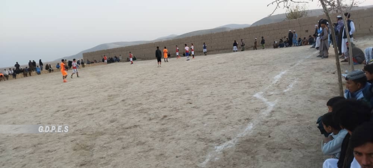 کندز ؛ په کلباد ولسوالۍ کې د ١٢ لوبډلو ترمنځ د فوټبال سيالۍ پای ته ورسېدې
