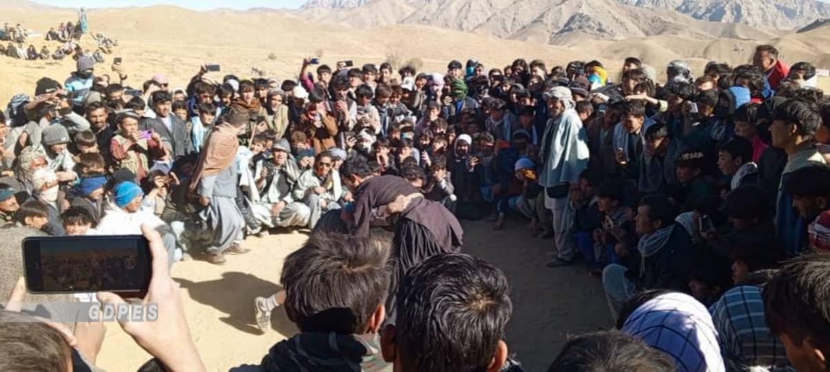 دایکندی؛ مسابقات کشتی رستمی با اشتراک ۲۵ ورزشکار در ولسوالی خدیر برگزار گردید