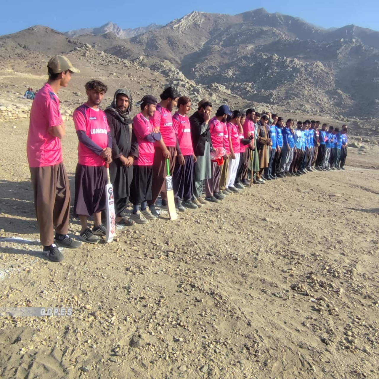 کاپیسا؛ رقابت های کرکت تیپ بال با اشتراک ۱۲ تیم در ولسوالی اله‌سای آغاز شد