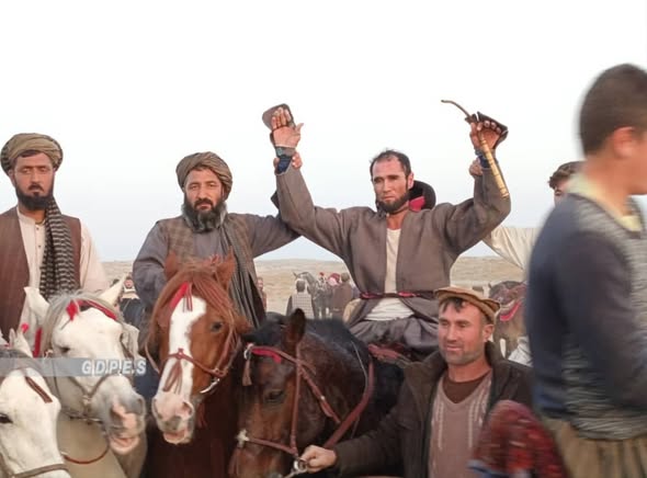 کندز؛ قلعه زال ولسوالۍ کې د ۶۰ چاپ اندازانو ترمنځ د وزلوبې سیالۍ ترسره شوه