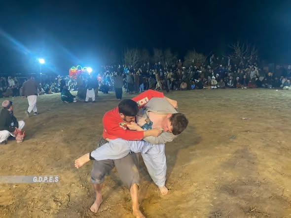 بلخ؛ بلخ ولسوالۍ کې د ٨٠ کورشکارانو ترمنځ د کورش سیمه ییزې سیالۍ ترسره شوې