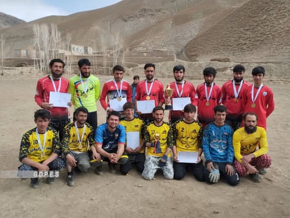 غور؛ رقابت‌های فوتبال با اشتراک ۱۳ تیم در ولسوالی دولتیار پایان یافت