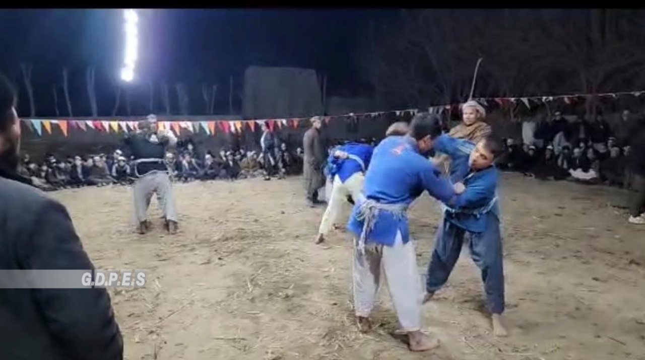 بلخ؛ شورتپې ولسوالۍ کې د ۹۰ کورشکارانو ترمنځ د کورش سیالۍ ترسره شوې