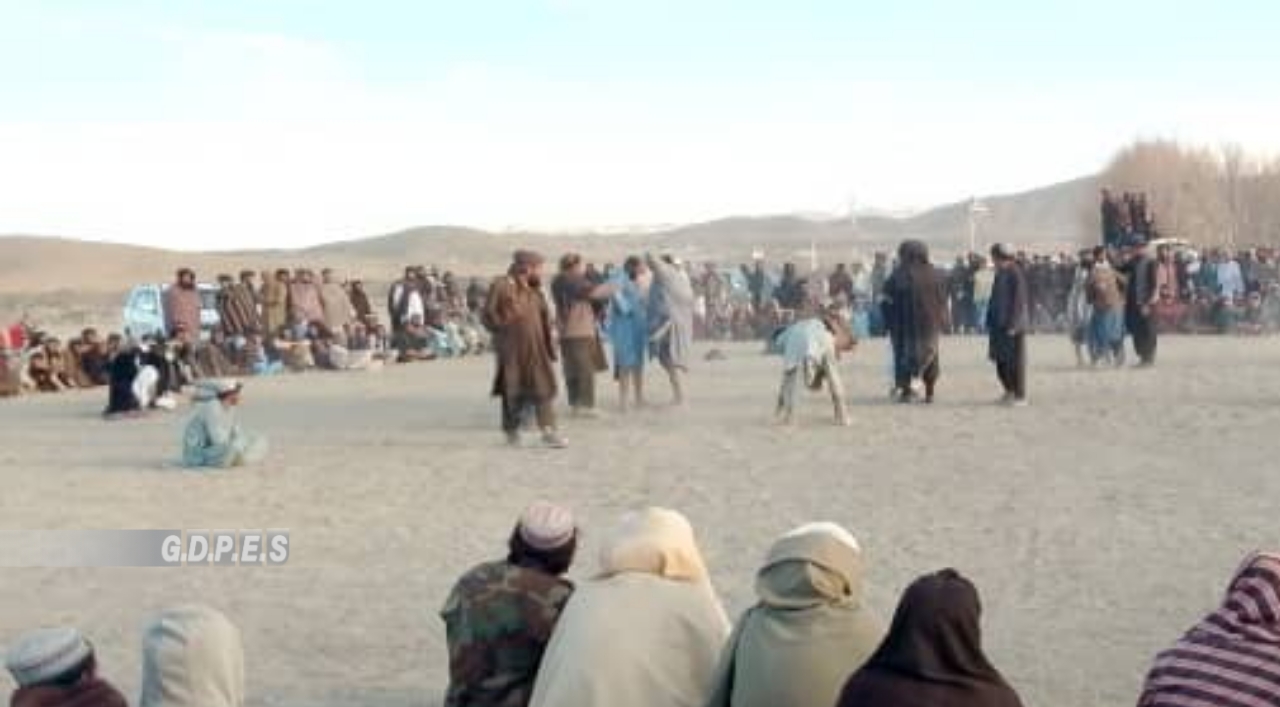 زابل؛ شینکي ولسوالۍ کې د ۷۰ پهلوانانو ترمنځ د سیمه‌ییزې غېږ نیونې سیالۍ ترسره شوې