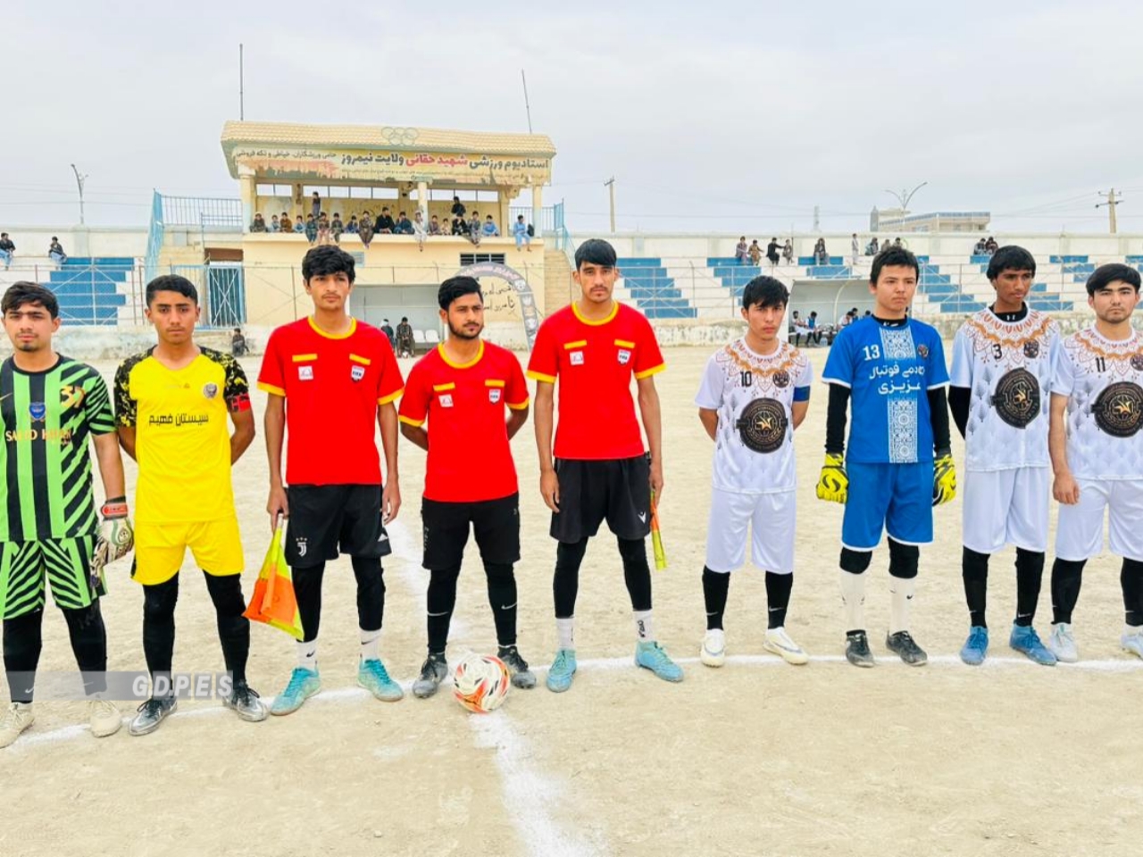 نیمروز؛ رقابت های لیگ دسته یک فوتبال با اشتراک ۱۰ تیم در شهر زرنج آغاز شد