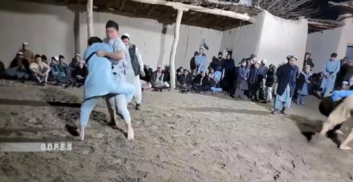 بلخ؛ شور تپې ولسوالۍ کې د ۴۰ ورزشکارانو ترمنځ د کورش سیالۍ ترسره شوې