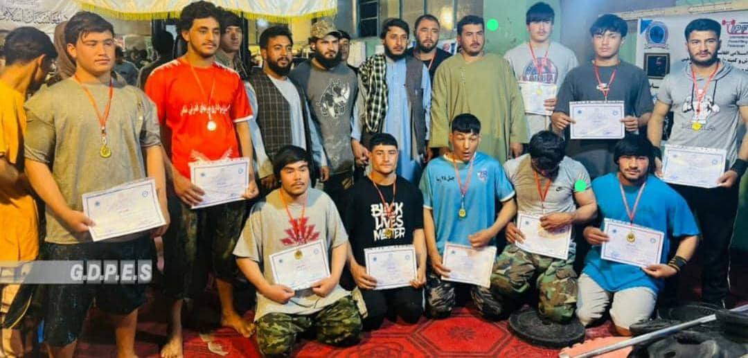 بادغیس؛ مسابقات پاورلیفتینک با اشتراک ۱۵ ورزشکار در شهر قلعه نو برگزار گردید