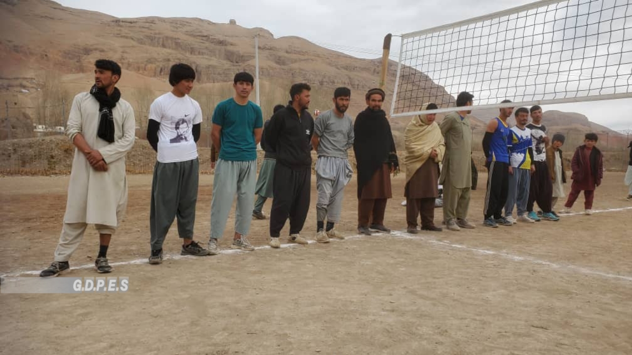 بامیان؛ مسابقات والیبال با اشتراک پانزده تیم در ولسوالی یکاولنگ آغاز گردید