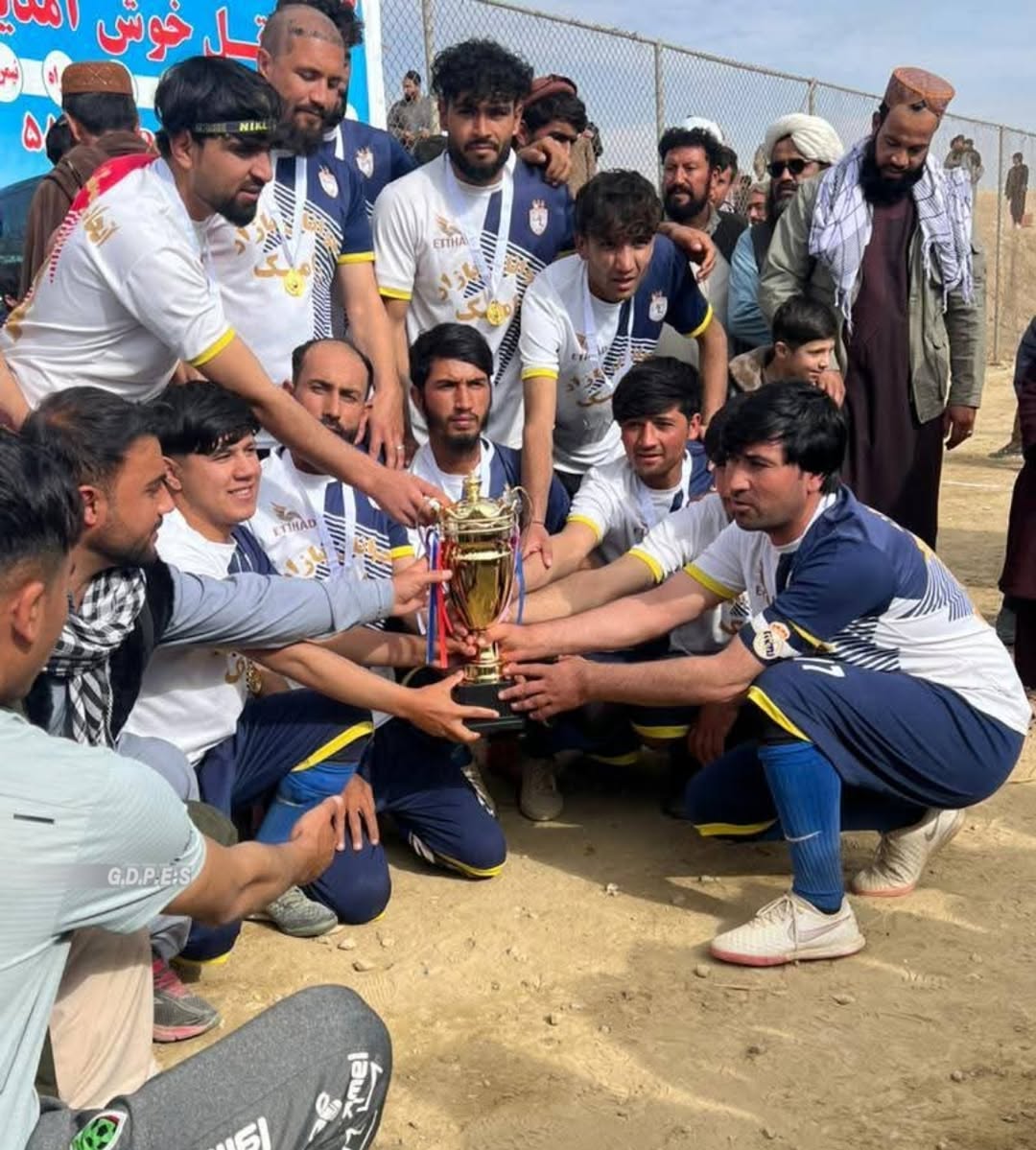 مسابقات لیگ برتر فوتبال با اشتراک سیزده تیم در ولسوالی ده یک ولایت غزنی پایان یافت